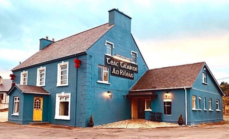 Reelin Bar 1 768x467